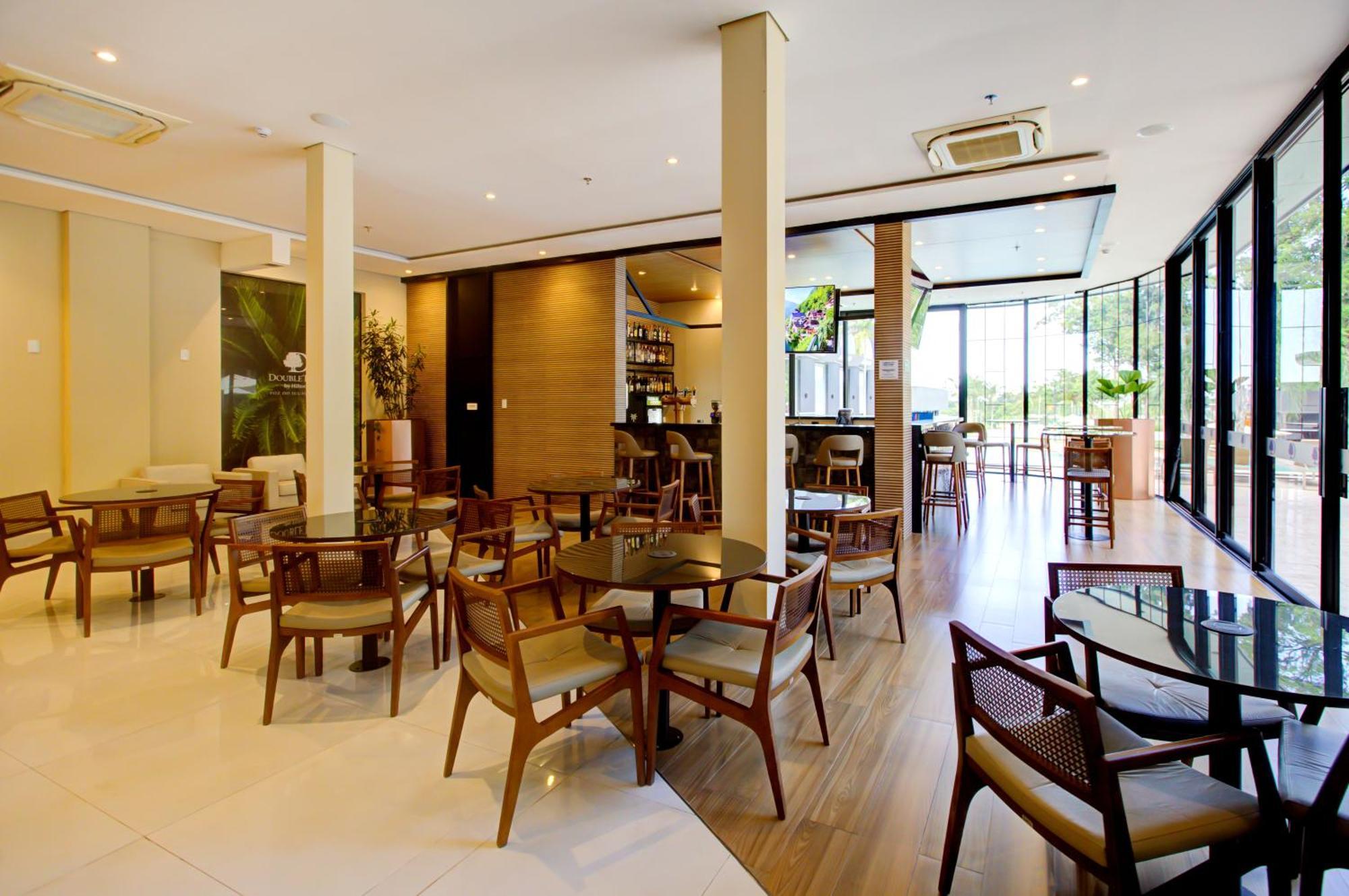 Doubletree By Hilton - Resort - Foz Do Iguacu Exterior photo The interior of the hotel