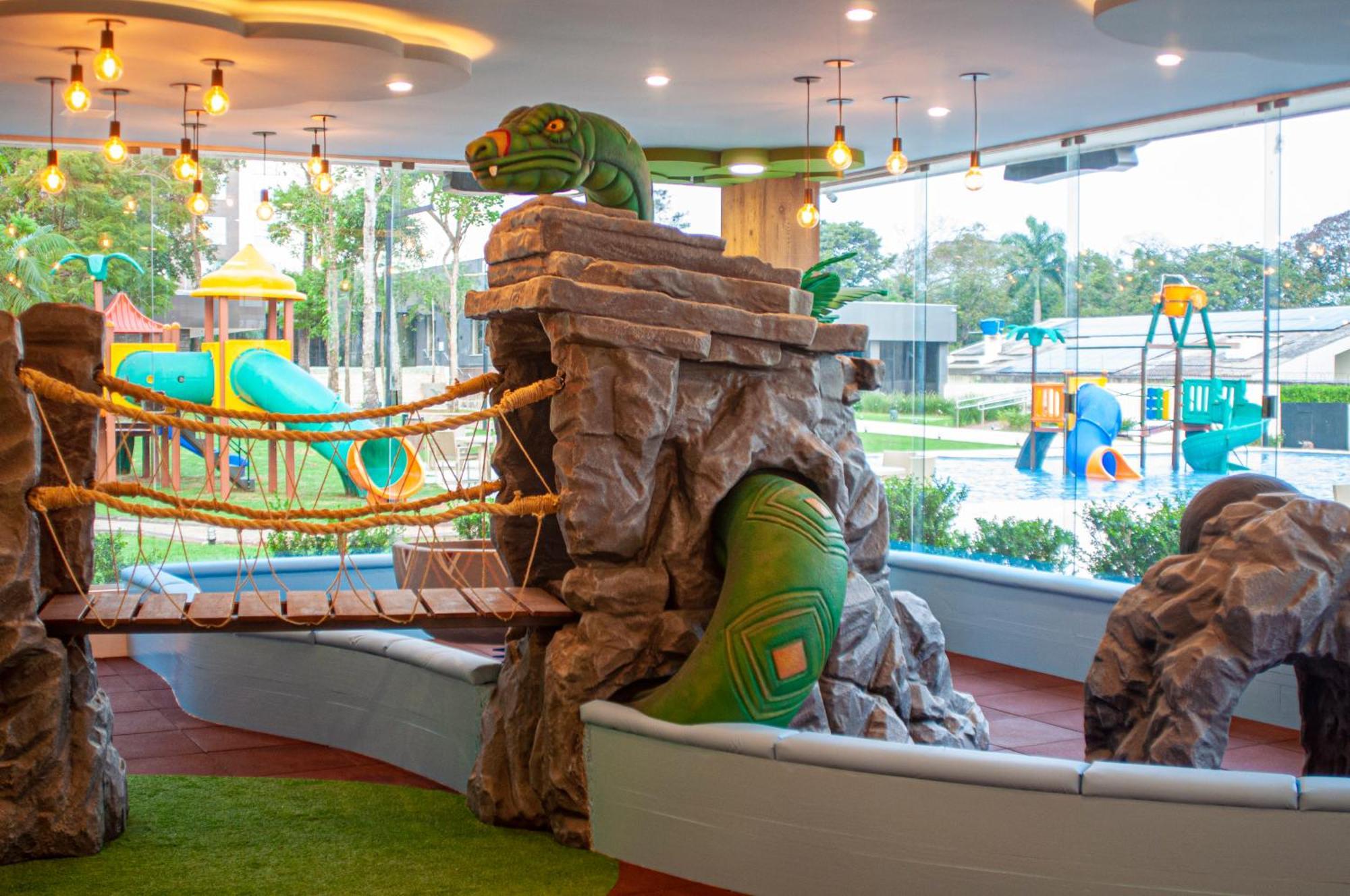 Doubletree By Hilton - Resort - Foz Do Iguacu Exterior photo The Dinosaur Playground